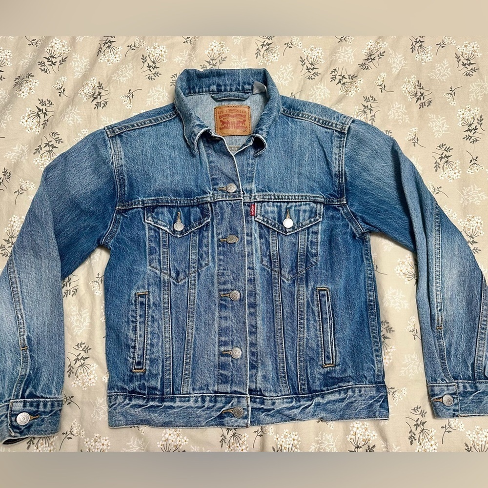 Levi’s  Trucker Denim Jacket Women- Size XSmall Blue Wash